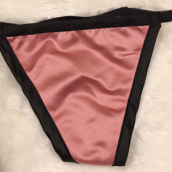 SATIN AND CHOPPER BAR LACE CORSET - Picture 4 of 7